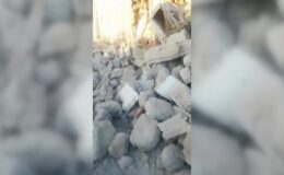 Ahır ve ev çöktü: 35 küçükbaş hayvan telef oldu