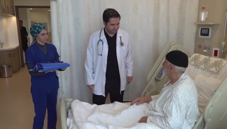 Yaşına rağmen ameliyat oldu, nefes aldı ve yeniden yürümeye başladı