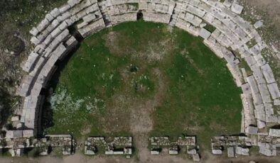 Teos’ta Dionysos tapınağı ayağa kalkıyor, tarih canlanıyor