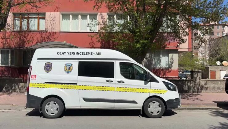 Apartmanın merdivenlerinden düşen adam ağır yaralandı