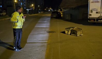 Arı kovanları yola saçıldı, zabıta ekipleri müdahale etti