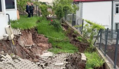 Bahçe duvarı yıkılan bina boşaltıldı