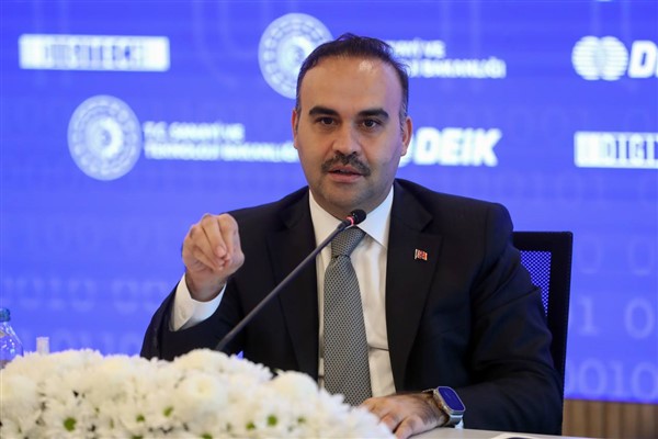 Bakan Kacır: Türkiye artık uzay liginde