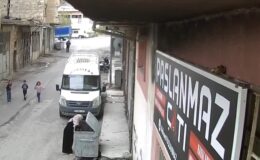 Balkondan sokaktaki çöp konteynerinin içine düşen çocuk yaralandı