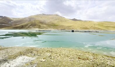 Buz kütleleri arasında kano keyfi: Sıra dışı deneyim yaşandı
