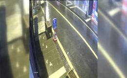 Cami duvarını delip kuyumcu soydular, çalıntı aracı yerine bıraktılar