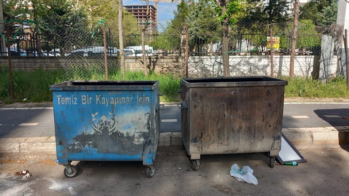 Çöp Konteyneri Sorunu Vatandaşı Mağdur Ediyor