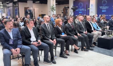 “Dijital Dönüşüm ve Dezenformasyon Zirvesi” İstanbul’da yapıldı