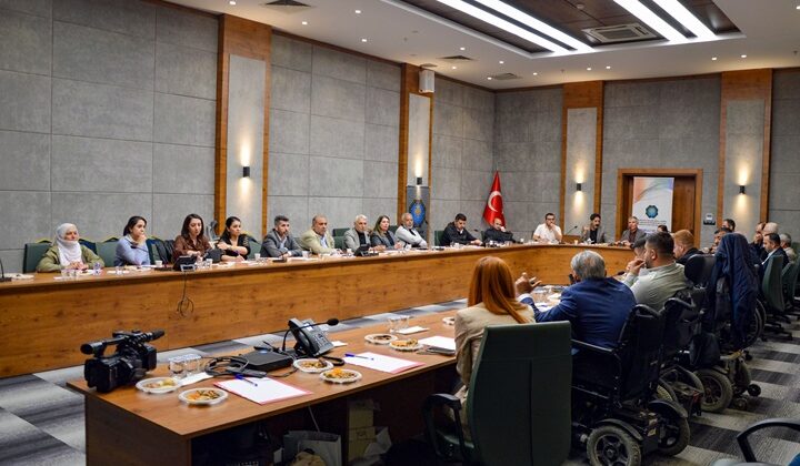 Diyarbakır’da Engelli dernekleriyle hizmet toplantısı