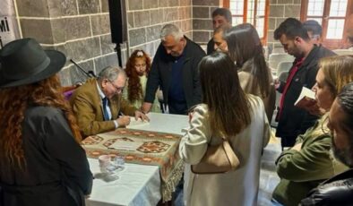 “Ne Kahramanlara…” kitabı için Diyarbakır’da söyleşi yapıldı
