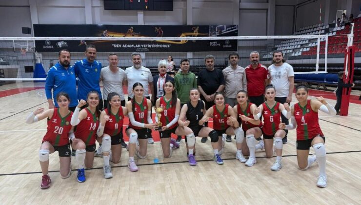 Diyarbakır’ın genç sultanları bölgeyi şampiyon tamamladı
