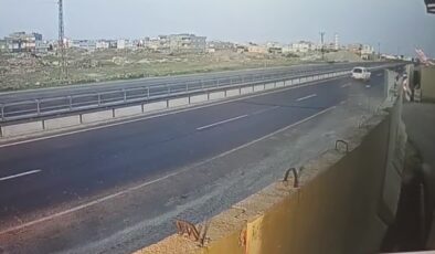 Dur ihtarına uymayan sürücü polis memurunu yaraladı