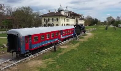 Fotoğraf tutkunlarının gözdesi kara tren bakıma girdi