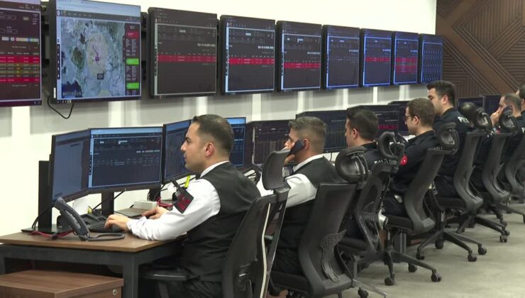 Elektronik kelepçe izleme merkezi, kadına şiddet uygulayanları adım adım takip ediyor