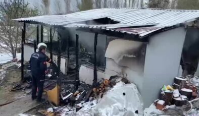 Taraklı’da yangında iki kardeş yaşamını yitirdi