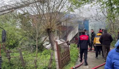 Yangında yalnız yaşayan yaşlı kadın yaşamını yitirdi