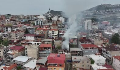 Çıkan yangında çok sayıda kuş telef oldu, ev kullanılamaz hale geldi