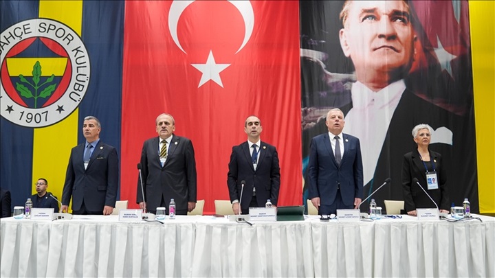 Fenerbahçe’nin borcu 19 milyar 206 milyon lira olduğu açıklandı
