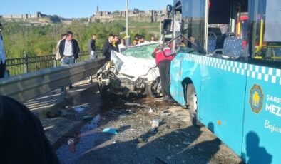 Fakülte köprüsü üzerinde otobüs ile araç kazasında bir kişi öldü
