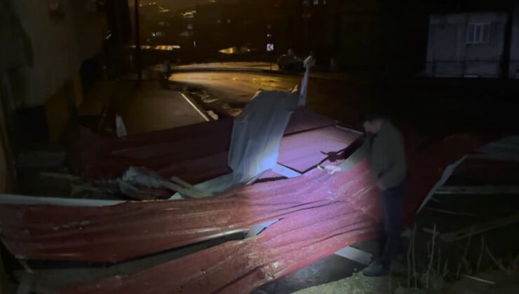 Fırtına Hakkari’de evleri, iş yerlerini harabeye çevirdi