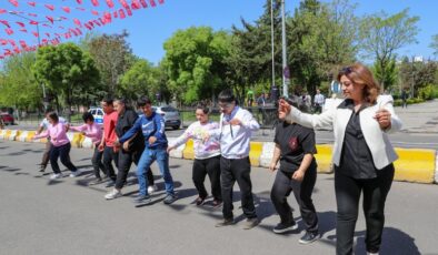 Folklorla sosyalleşen özel öğrenciler 23 Nisan’a hazır