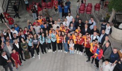 Galatasaray efsaneleri Cizre’de gençlerle buluştu