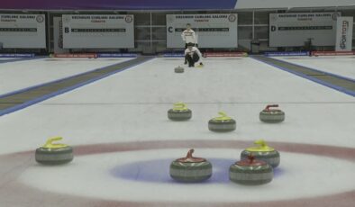 Curling’de tarihi ilk: 21 yaş altı milliler dünya için hazırlanıyor