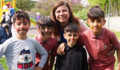Eş Başkan Bucak, çocuklarla bir araya geldi