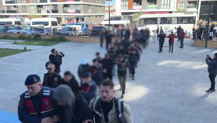 Rüşvet operasyonu: 38 gümrük memuru adliyede