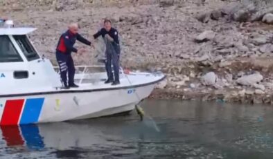 Keban’da av yasağı başladı, 500 metre kaçak ağ ele geçirildi