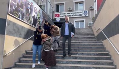Çarşafla yaklaştılar, 2,5 kilo altını çalıp kaçtmıştılar