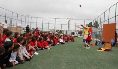 Mardin’in köylerinde çocuklar tiyatro ile buluşuyor