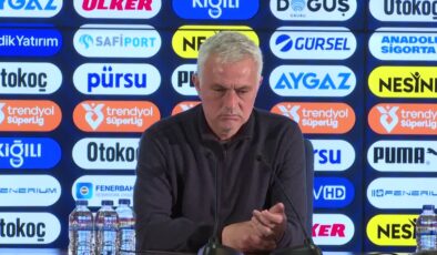 Mourinho: Fenerbahçe-Trabzonspor maçında sistemimizi değiştirdik
