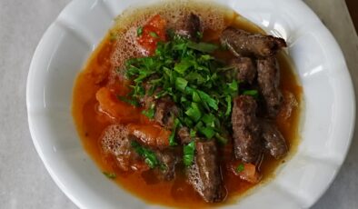 Odun ateşi ve tereyağlı Tire şiş köfte dünya birincisi oldu