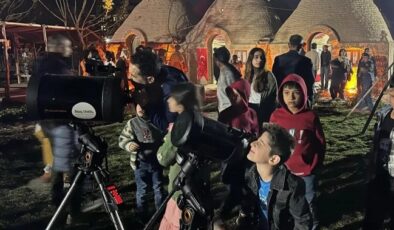 Öğrenciler gökyüzüyle buluştu, gezegenleri izledi