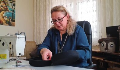 Oğlunun bakım masrafları için evini atölyeye çevirdi, üretime başladı