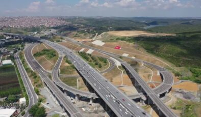 Bayramda otoyollar doldu taştı: 8 milyon 425 bin araç geçti