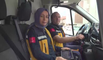 Aynı ambulansta hayat kurtaran çift: Saliha ve Nihat görevde el ele