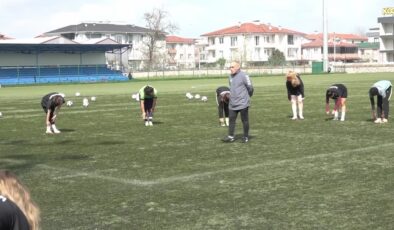 Sakarya Kadın Futbol Takımı, Süper Lig yolunda ilerliyor