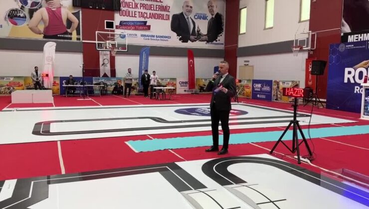 Samsun’da genç mucitler robotlarıyla yarıştı