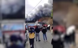 Sancaktepe’de iş yerinde çıkan yangına itfaiye müdahale ediyor