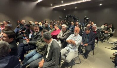 CHP’li Umut Yılmaz ve bazı meclis üyeleri partiden istifa etti