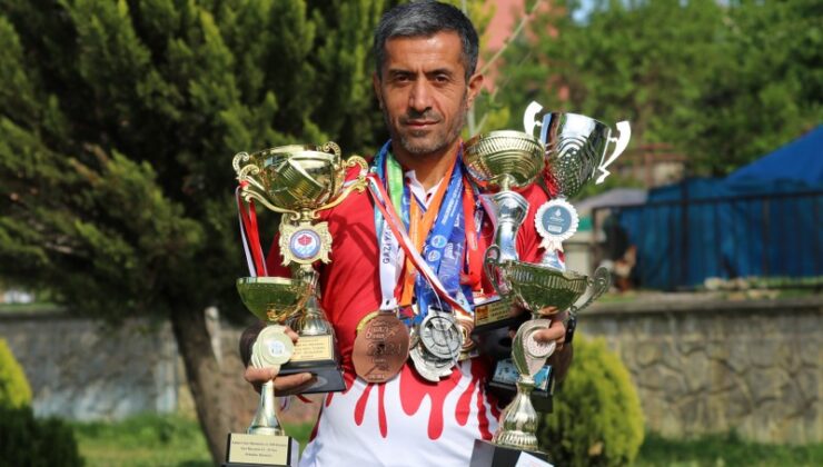 Siirtli atlet 25 yıllık kariyerine 49 madalya sığdırdı