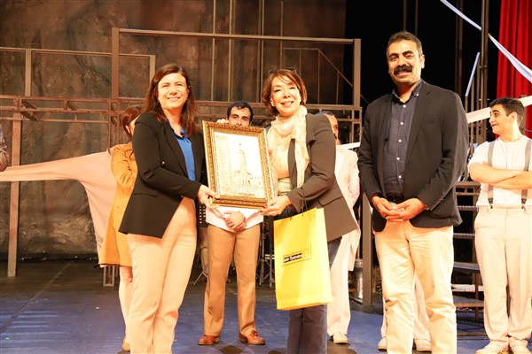 Tarihi oyun Diyarbakır’da sahnelendi