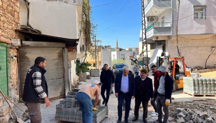 Tepe ve Boztarlı’ya parke taşı döşeniyor