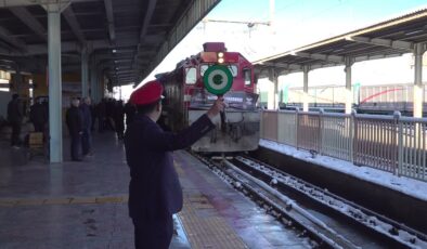 Turistik Diyarbakır Ekspresi Malatya’da davullu zurnalı başladı