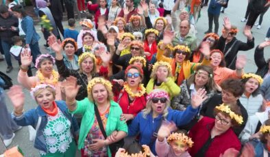 Portakal Çiçeği Karnavalı’nda Coşkulu Kortej