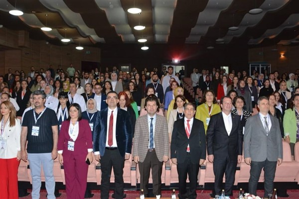 Uluslararası psikiyatri kongresi Diyarbakır’da yapıldı
