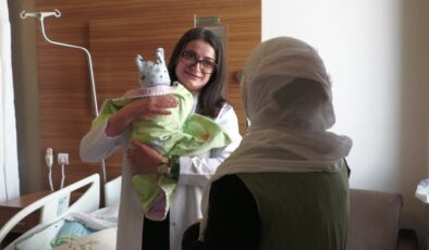 Van’da anne ve bebek zamana karşı yarışı kazandı