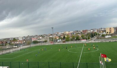 Bismil’de Okul Sporları Futbol Turnuvası Şenlik Havasında başladı